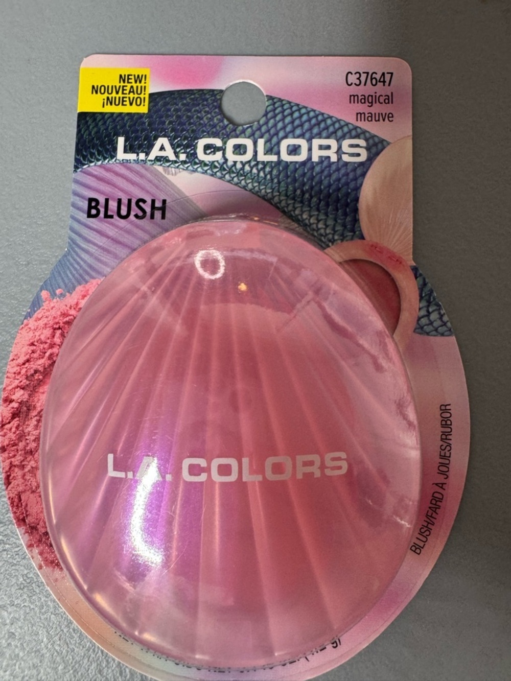 L.A. COLORS seashell shaped Blush Compact in magical mauve summer pink beach